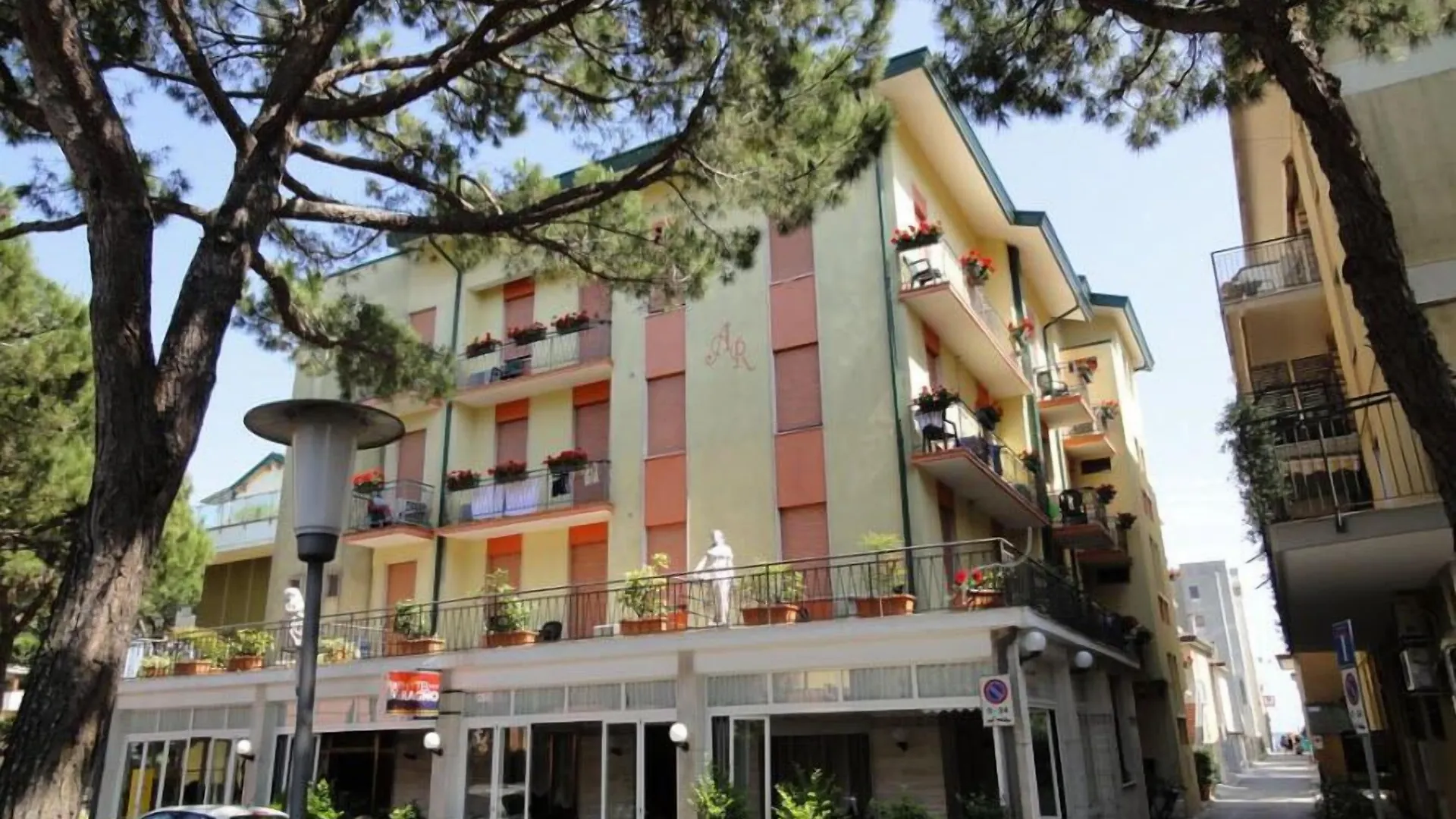 Soggiornare a Piazza Drago: 6 Hotel 3 Stelle Confrontati