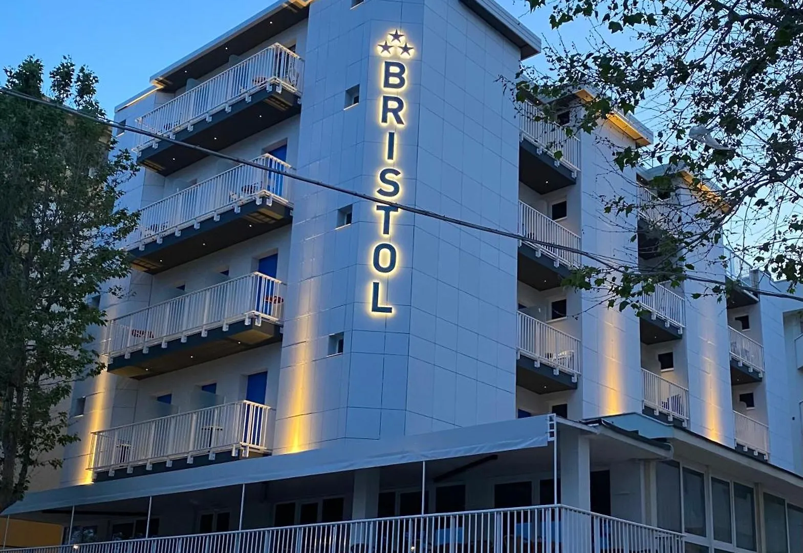 15 Hotel sul Mare Vicino al Circuito di Misano da Prenotare