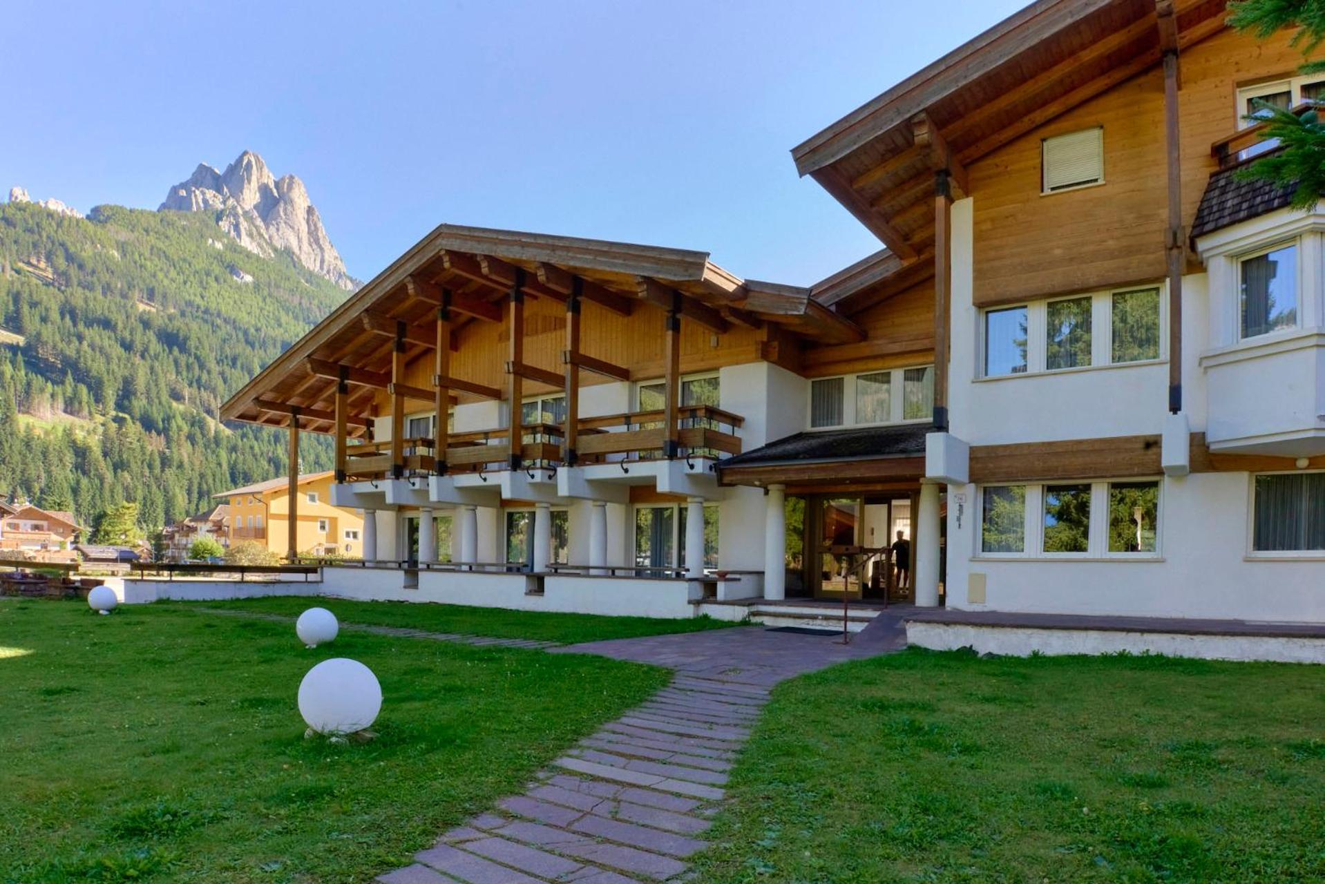 Soggiornare vicino alla Val di Fassa: 15 Resort a Confronto