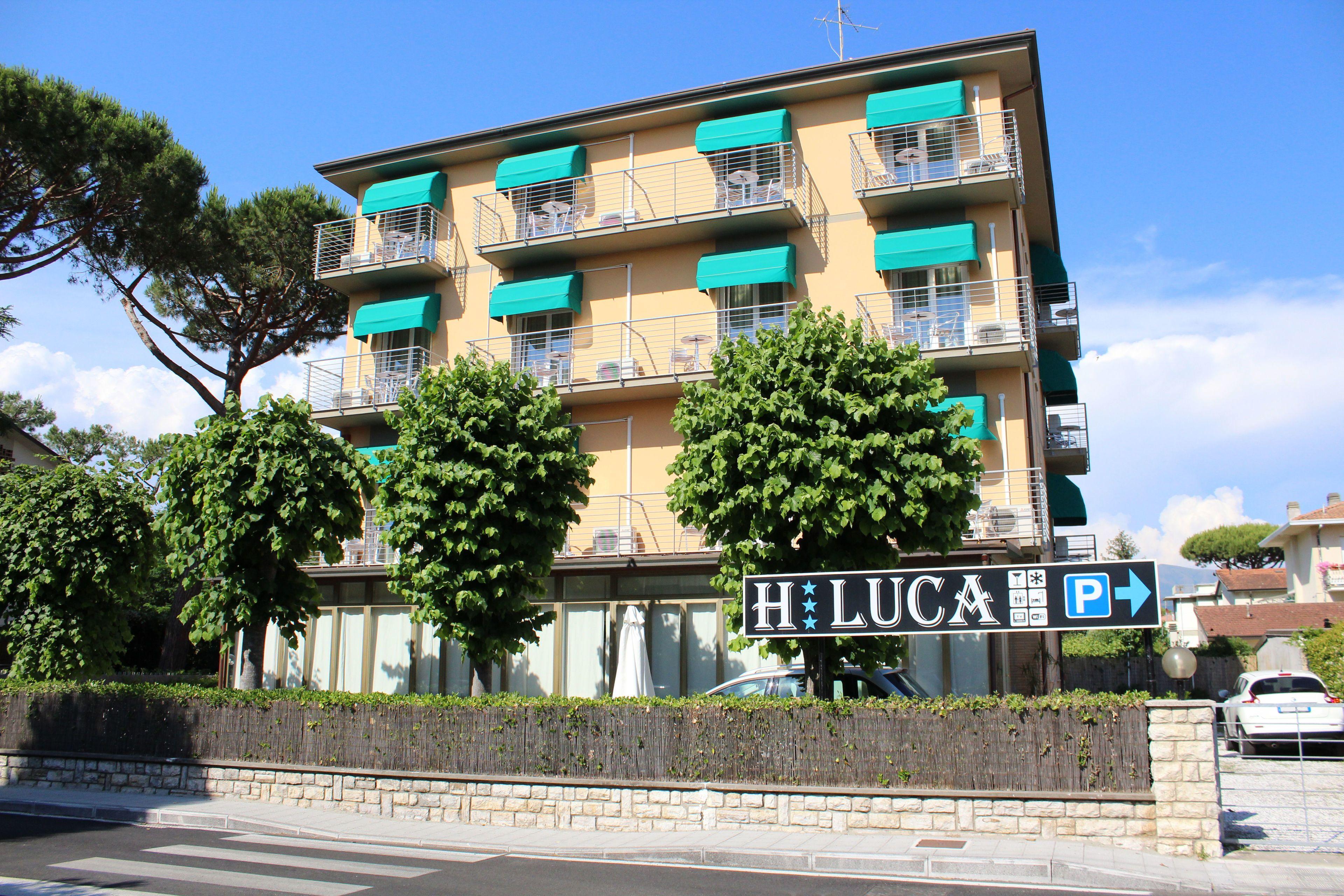 Soggiornare vicino al Porto di Viareggio: 8 Hotel a Confronto